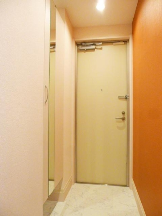 LaLuce TYの玄関
