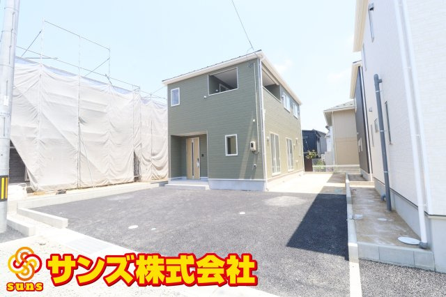 郡山市大槻町字林ノ東　　　５号棟　　　開成小学校、郡山第１中学区の外観|南西側から見た駐車場を含む外観♪