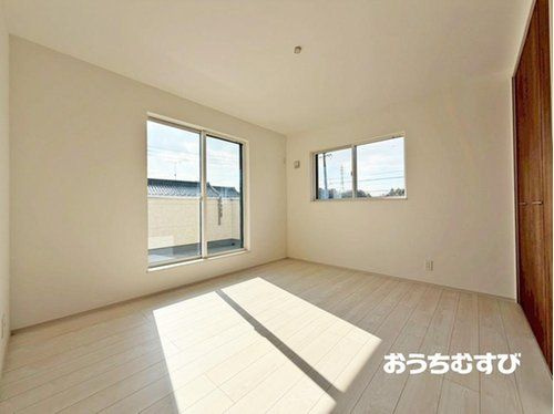小牧市本庄郷浦第12(全2棟)の居間・リビング