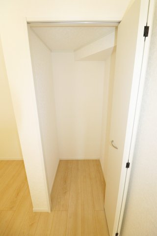 郡山市大槻町字林ノ東　　　６号棟　　　開成小学校、郡山第１中学区の収納