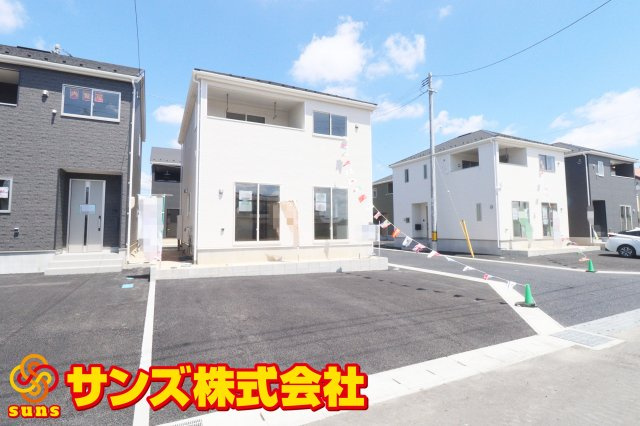 郡山市大槻町字林ノ東　　　８号棟　　　開成小学校、郡山第１中学区の外観|南西側から見た駐車場を含む外観♪