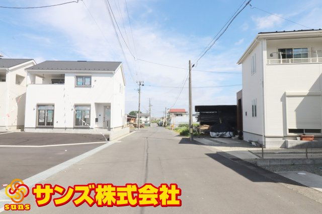 郡山市安積町笹川字高石坊　　　２号棟　　永盛小学校、安積中学区の前面道路含む現地写真|東側前面道路