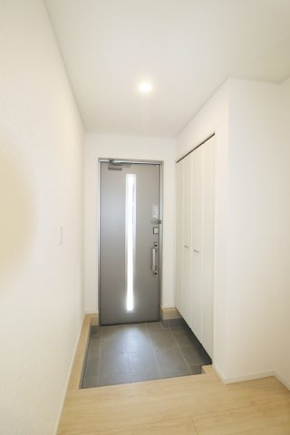 郡山市安積町笹川字高石坊　　　２号棟　　永盛小学校、安積中学区の玄関|※同社施工例