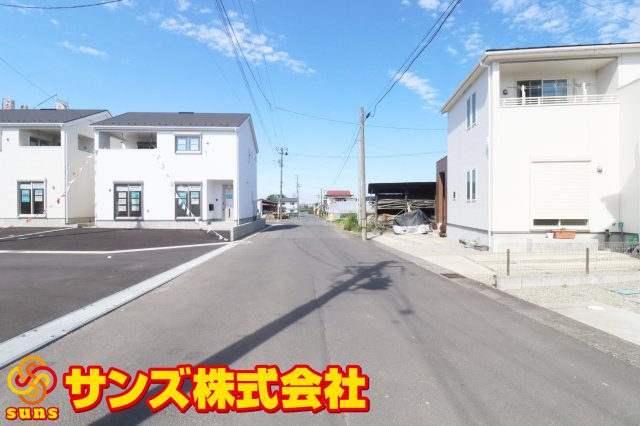 郡山市安積町笹川字高石坊　　　３号棟　　永盛小学校、安積中学区の外観|南東側から見た区画全体