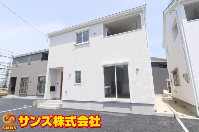 郡山市安積町笹川字高石坊　　　３号棟　　永盛小学校、安積中学区の外観|南東側から見た外観♪