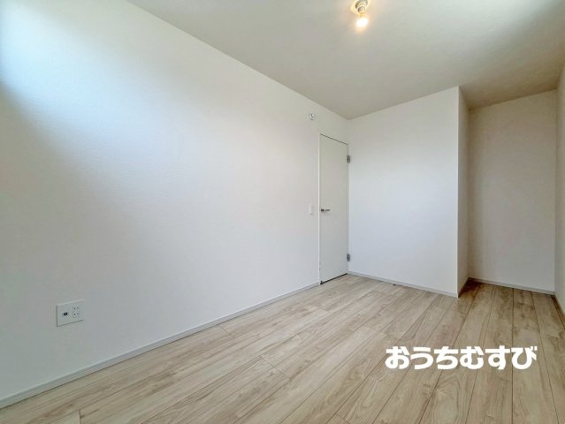 春日井市上条町2期(全2棟)の洋室