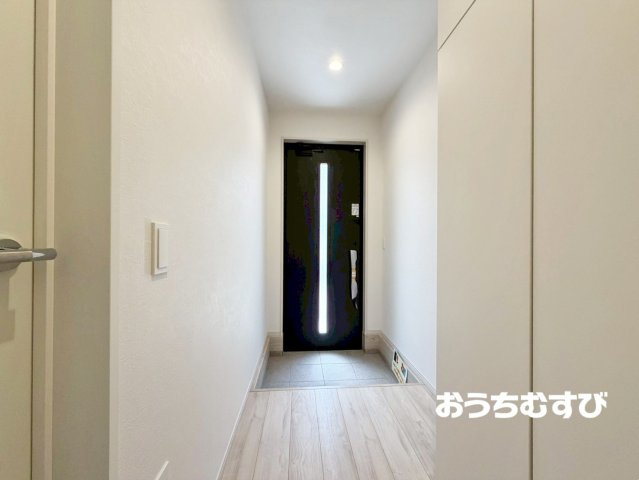 春日井市上条町2期(全2棟)の玄関