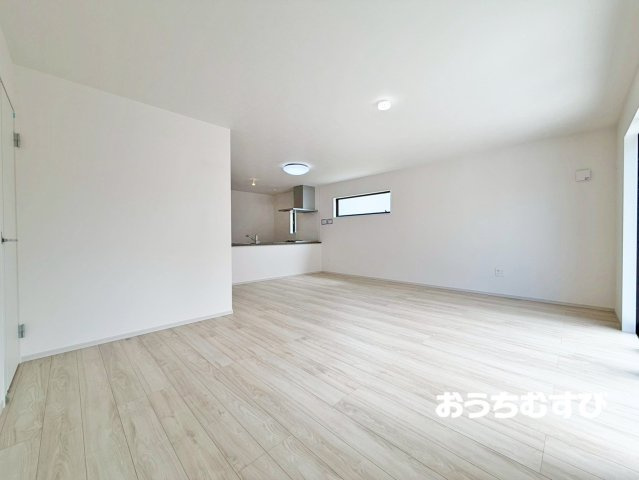 春日井市上条町2期(全2棟)の居間・リビング
