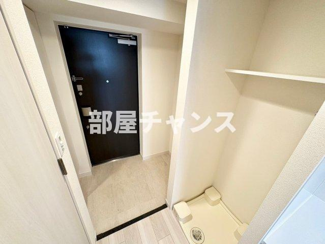 プレサンス伏見アーバンベースの玄関