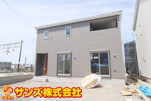 郡山市安積町笹川字高石坊　　　４号棟　　永盛小学校、安積中学区の外観|南東側から見た外観♪
