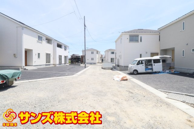 郡山市安積町笹川字高石坊　　　４号棟　　永盛小学校、安積中学区の外観|南側前面道路