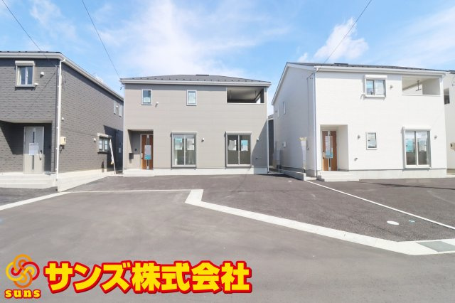 郡山市安積町笹川字高石坊　　　４号棟　　永盛小学校、安積中学区の外観|南側前面道路