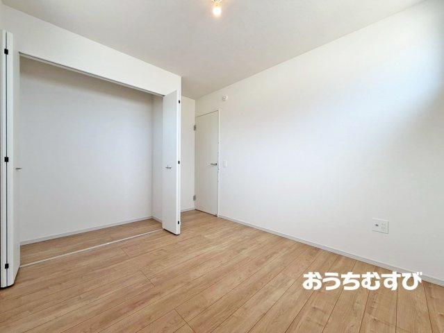春日井市上条町2期(全2棟)の洋室