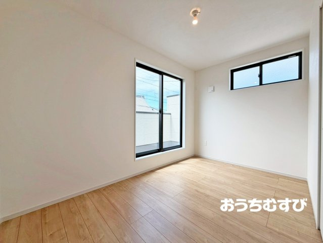 春日井市上条町2期(全2棟)の洋室