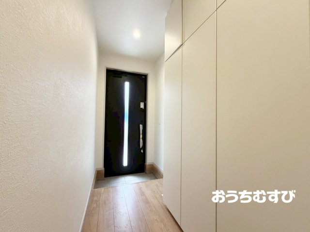 春日井市上条町2期(全2棟)の玄関