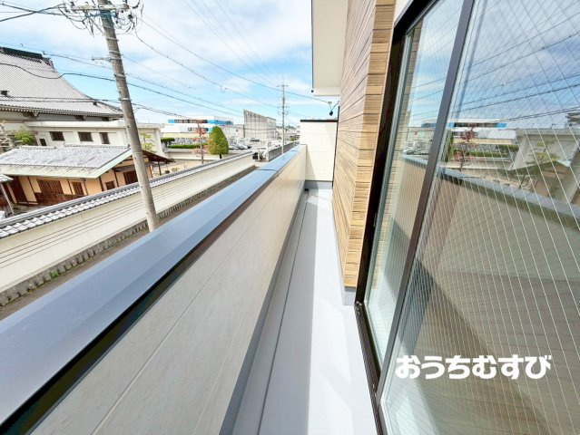 春日井市上条町2期(全2棟)のバルコニー