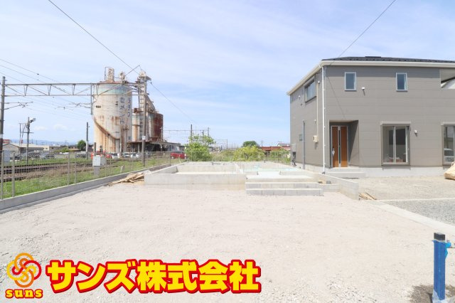 郡山市安積町笹川字高石坊　　　５号棟　　永盛小学校、安積中学区の外観|南側から見た外観♪