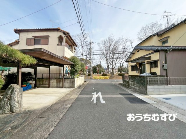 春日井市東野町西2期(全1棟)の前面道路含む現地写真