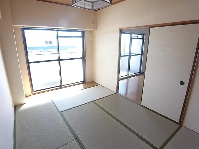 ハッピーコート芦屋の居間・リビング