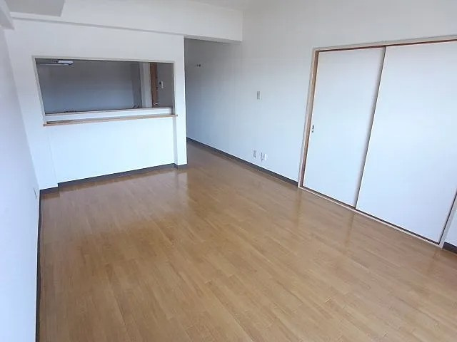 ハッピーコート芦屋の居間・リビング