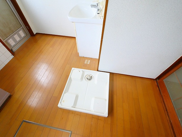 東九条町戸建（793-8）の設備|室内洗濯機置き場があります