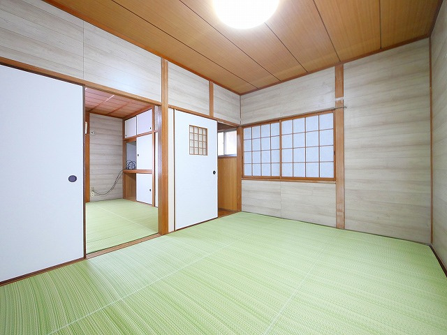 東九条町戸建（793-8）の内装|明るい室内です