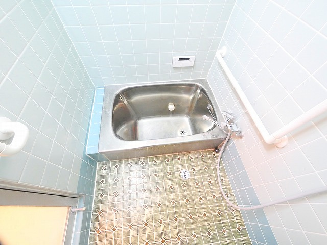 東九条町戸建（793-8）の浴室|落ち着いた空間のお風呂です