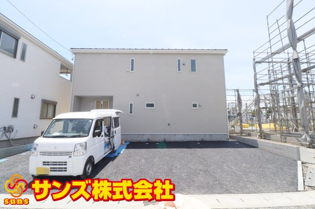 郡山市安積町笹川字高石坊　　　８号棟　　永盛小学校、安積中学区の外観|北側から見た駐車場を含む外観♪