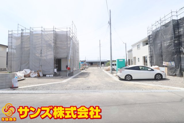 郡山市安積町笹川字高石坊　　　８号棟　　永盛小学校、安積中学区の外観|北側前面道路