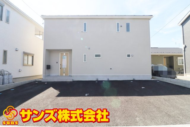 郡山市安積町笹川字高石坊　　　８号棟　　永盛小学校、安積中学区のその他|北側から見た駐車場を含む外観♪