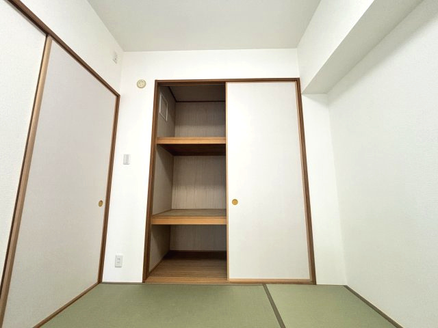 奥行ある押入収納★