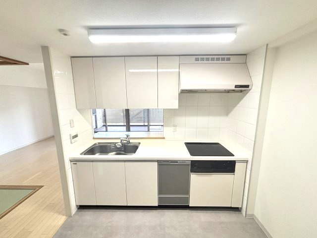 機能豊富なシステムキッチン★