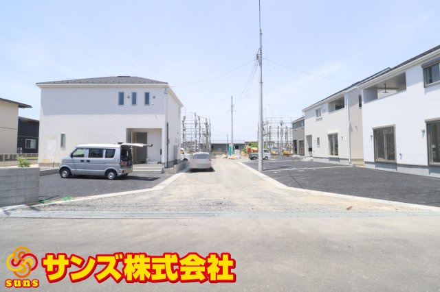 郡山市安積町笹川字高石坊　　　９号棟　　永盛小学校、安積中学区の外観|北側前面道路