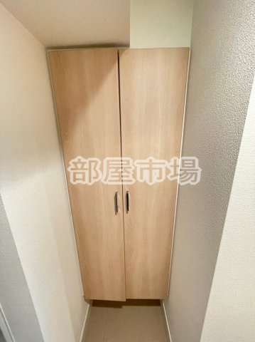 ライオンズクオーレ東京三ノ輪シティーゲートの玄関|シューズボックス