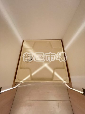 ライオンズクオーレ東京三ノ輪シティーゲートの設備|洗濯機置場