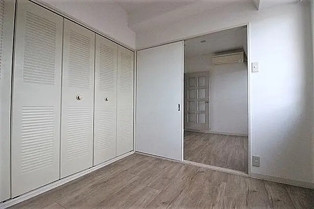 ネオアージュ神戸元町の居間・リビング