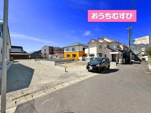 小牧市小木(全2棟)の前面道路含む現地写真