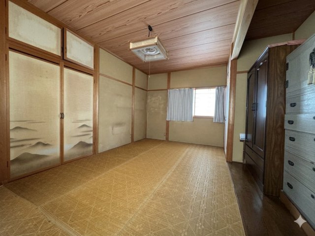 東区中山6丁目　中古戸建の洋室