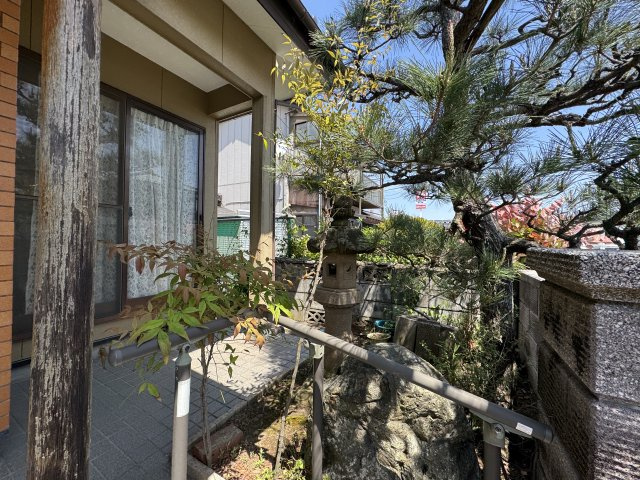 東区中山6丁目　中古戸建の庭