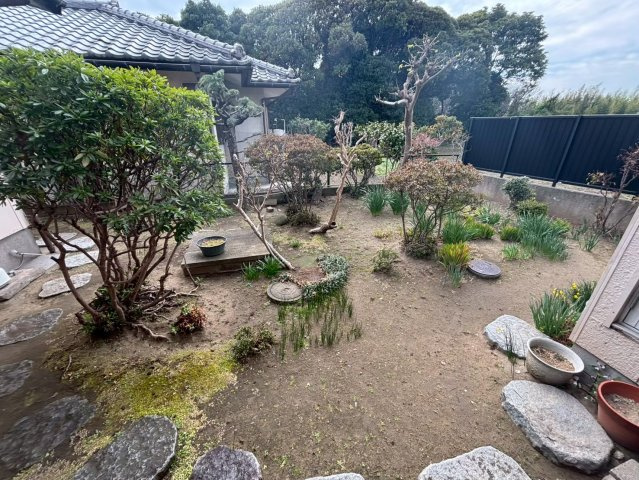 富津市二間塚　作業所兼居宅の庭