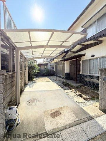 坂出市谷町　中古住宅の前面道路含む現地写真|前面道路含む現地写真です