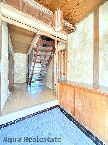 坂出市谷町　中古住宅の玄関|毎日通る玄関はこちらです
