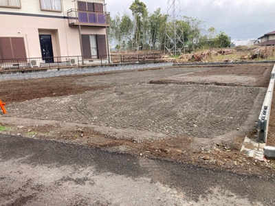 【外観】 | 島田市金谷根岸町 新築一戸建て 1号棟 | 現在建築中の外観画像です。ご内覧は同じメーカーの完成物件へご案内いたしますので、いつでもご相談ください！
