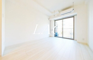 【居間・リビング】 | Ｒｅｓｉｄｅｎｃｅ　ＩＲＵＭＡ | 洋室のお部屋です。
