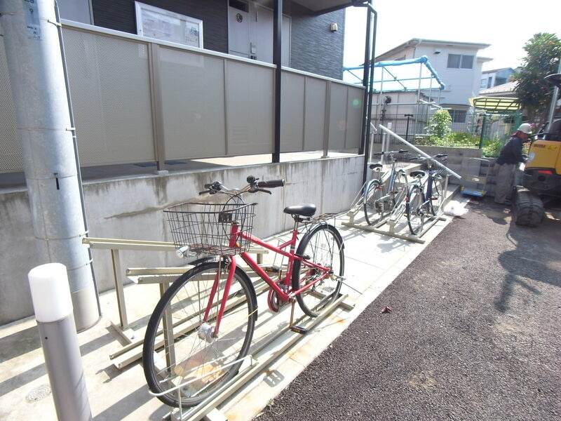 リブリ・WOODSIDEの駐車場