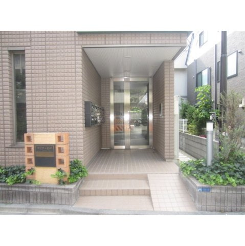 スピティ北村のエントランス