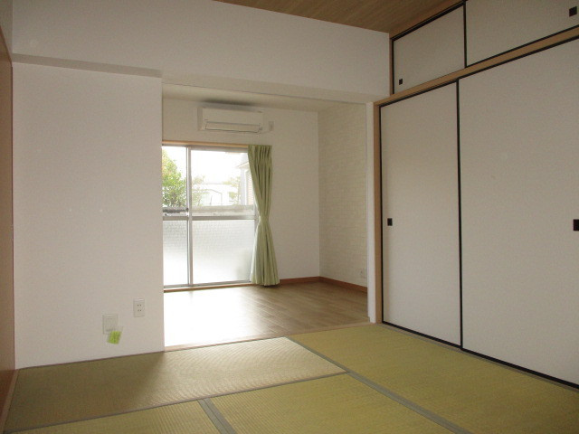 エアリーコート勢野北口(三松ヶ丘マンション)の寝室