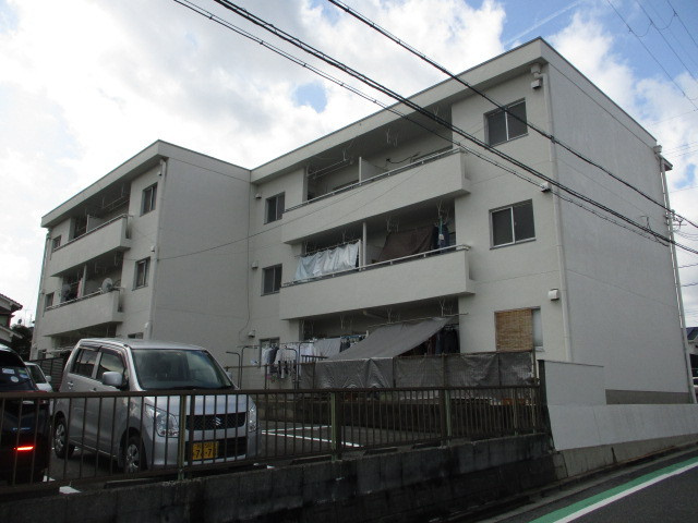 エアリーコート勢野北口(三松ヶ丘マンション)の外観