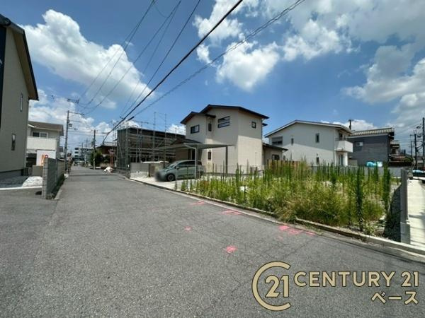 大和高田市田井新町　建築条件なし土地の前面道路含む現地写真