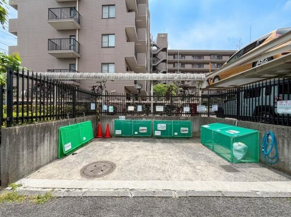 クリオ新横浜北参番館のその他|ゴミ捨て場です。とても綺麗にお使いですよ。
